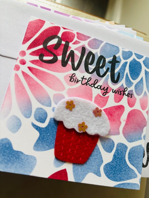 cupcake - red/blue